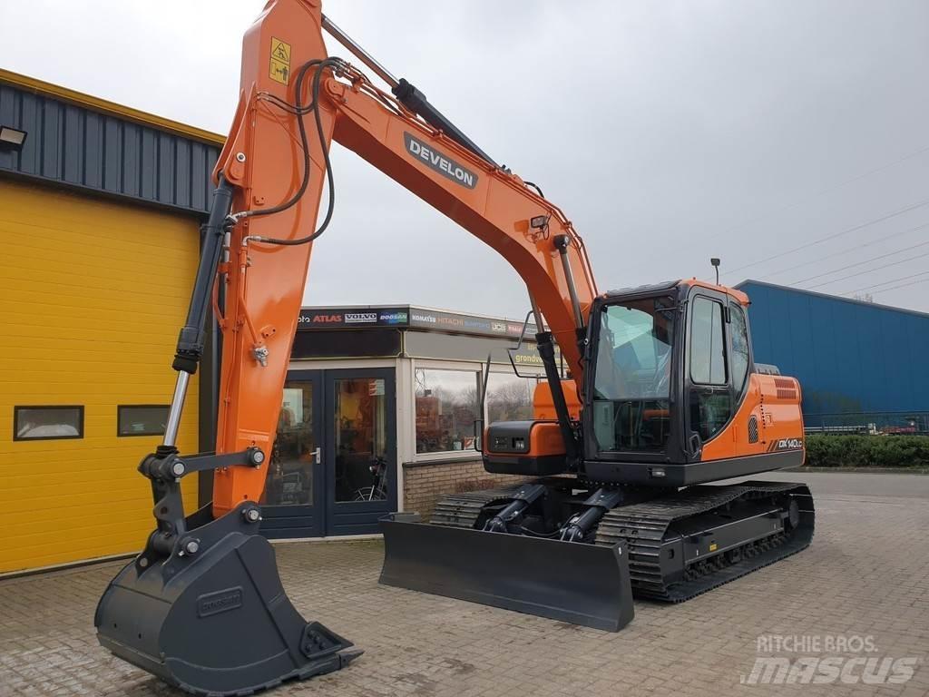 Develon DX140LC Bagri goseničarji