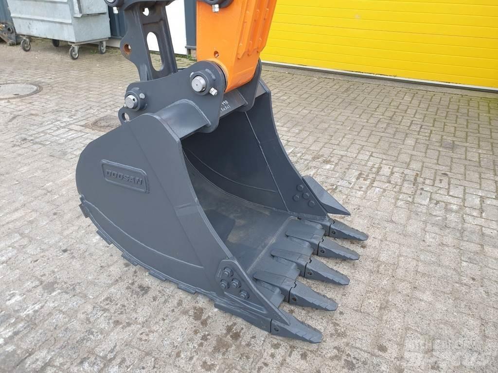 Develon DX140LC Bagri goseničarji