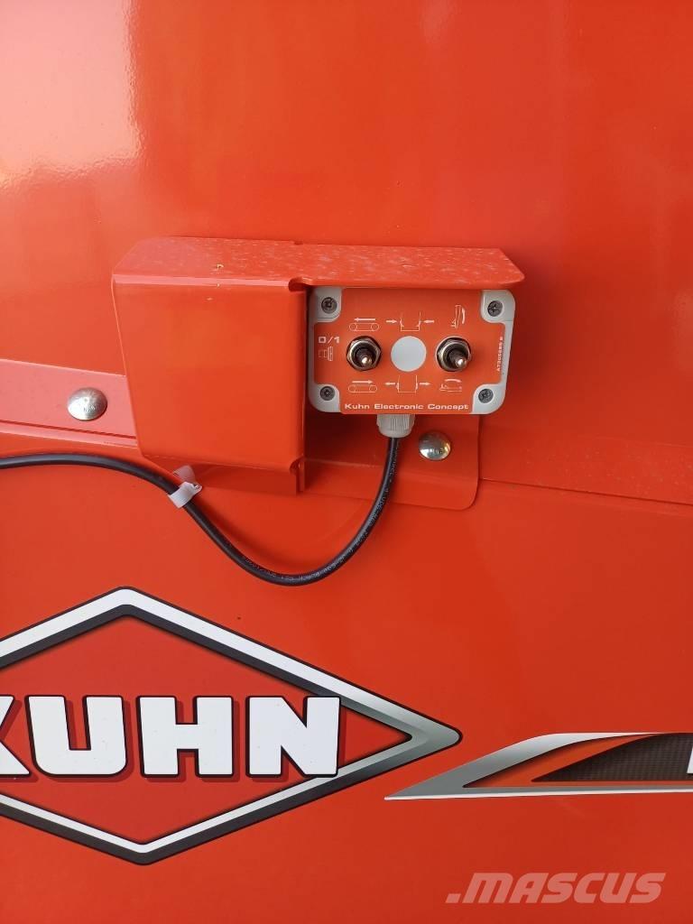 Kuhn Primor 2060 M Rezač za bale, oprema za rezanje in odvijanje bal