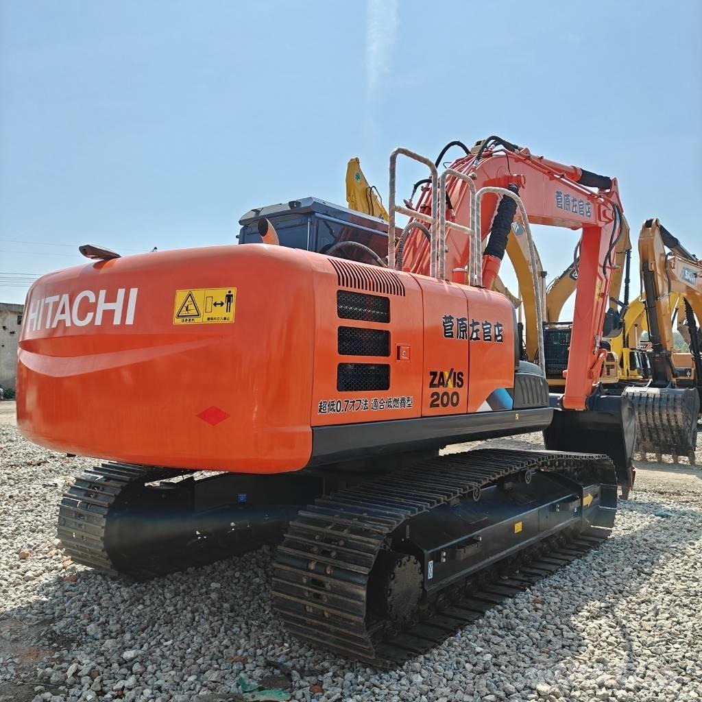 Hitachi 200-3 Bagri goseničarji