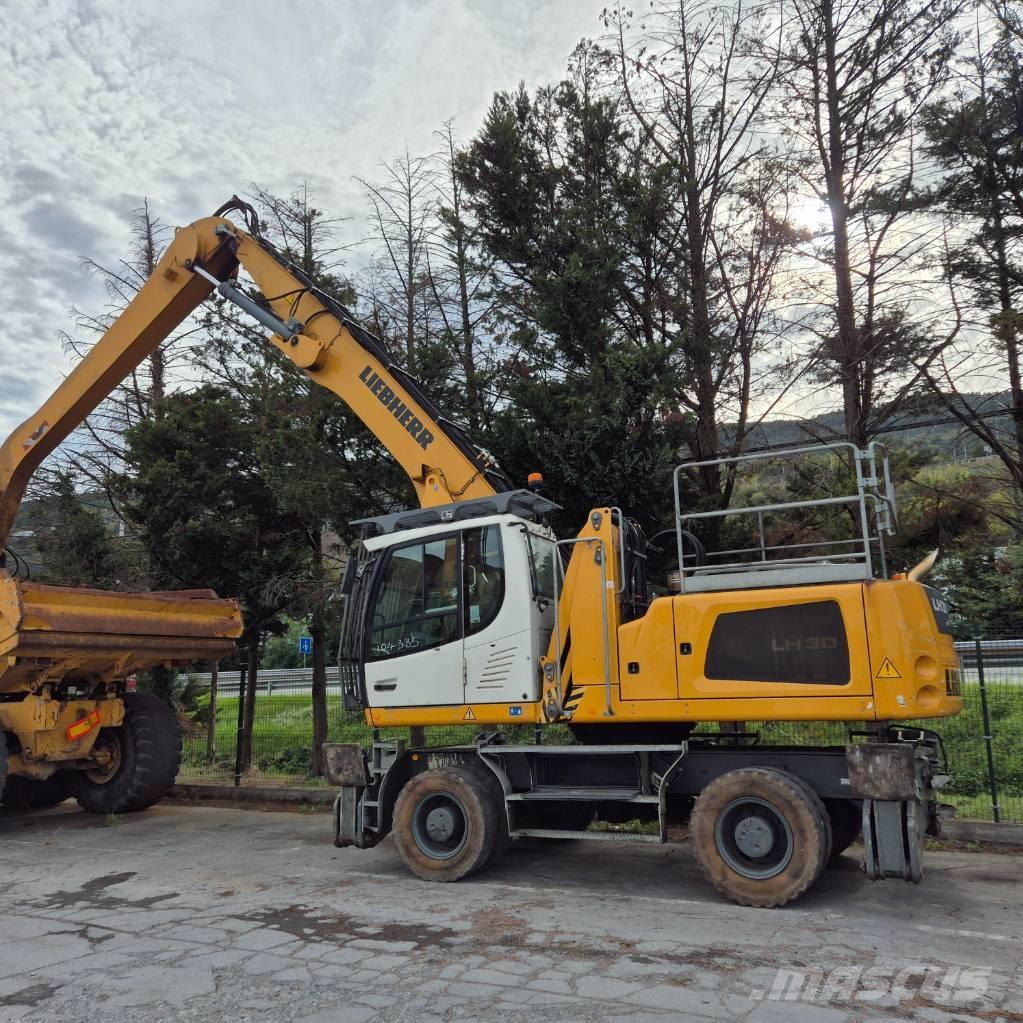 Liebherr LH 30 M Bagri za prekladanje primarnih/sekundarnih surovin