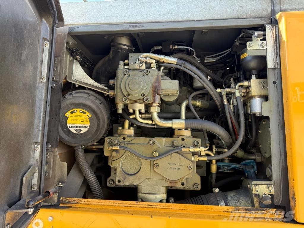 Liebherr LH 30 M Bagri za prekladanje primarnih/sekundarnih surovin