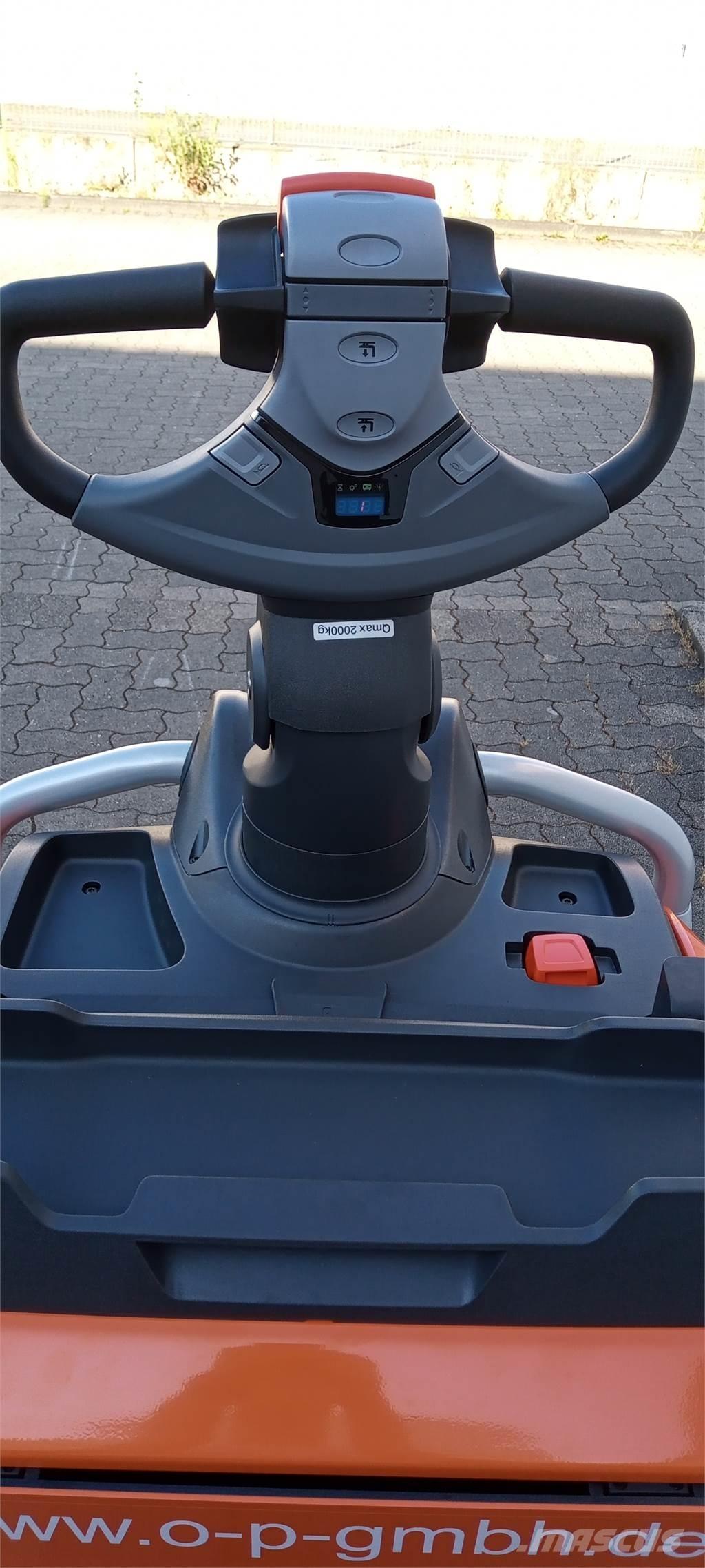 Toyota LPE200 Električni nizko dvižni viličar