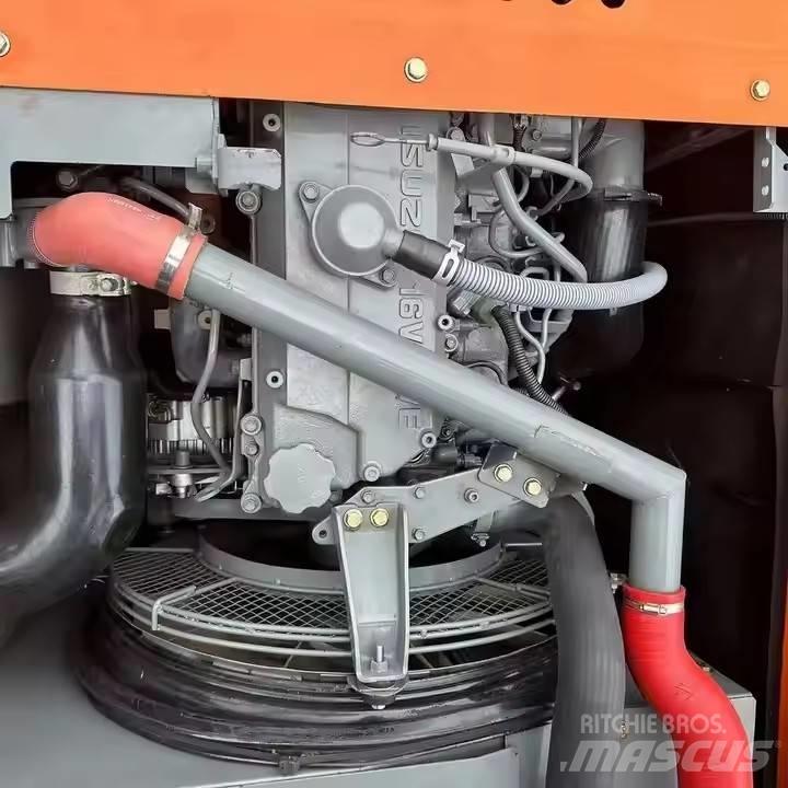 Hitachi ZX210 Bagri goseničarji