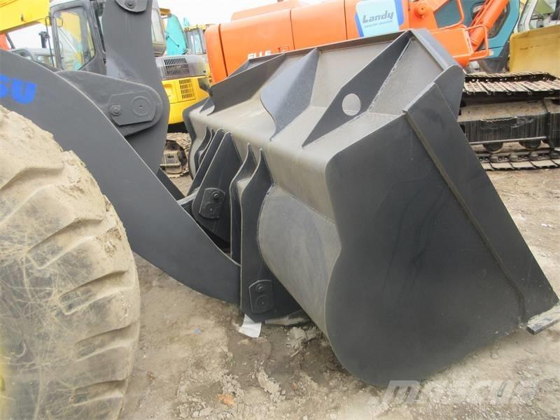 Komatsu WA 380 Kolesni nakladalci