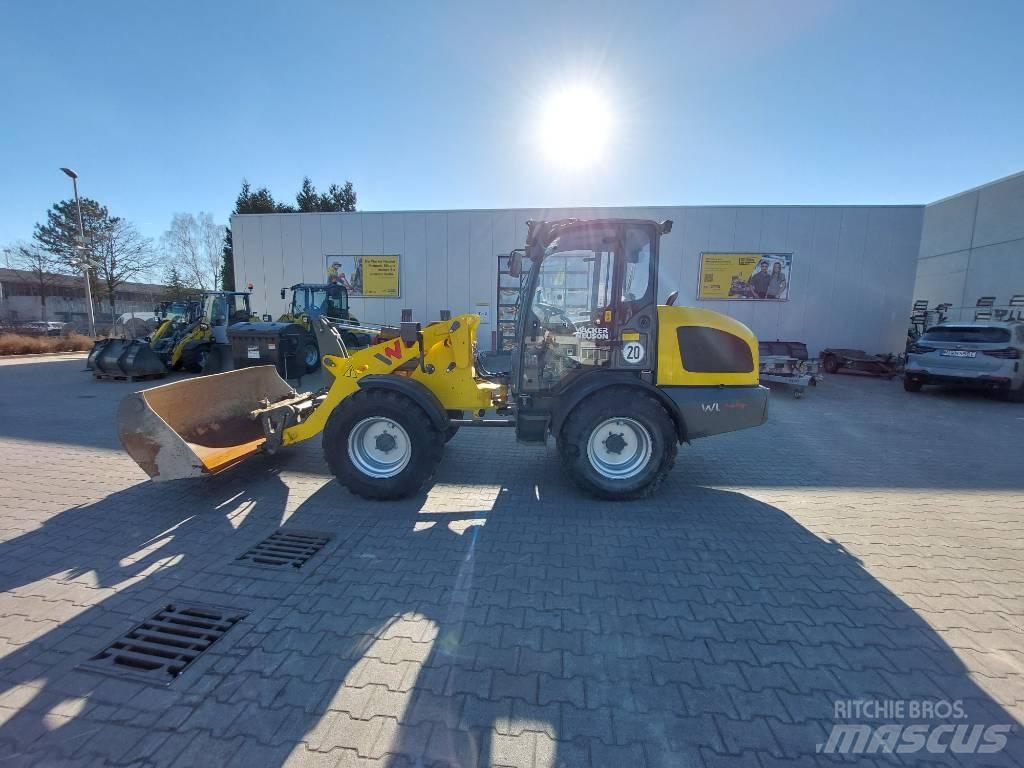 Wacker Neuson WL44 Kolesni nakladalci