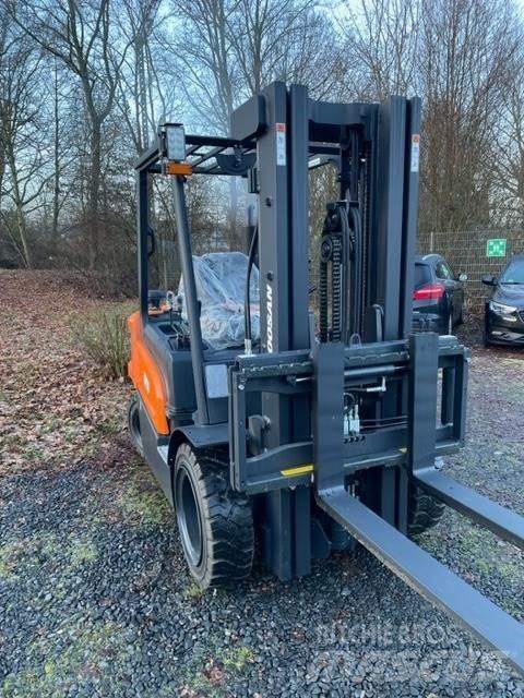 Doosan D30NXS Dizelski viličarji