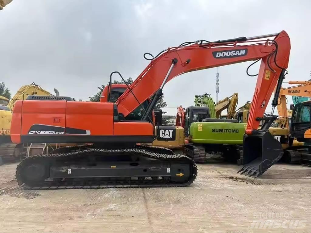 Doosan DX 225 LC-9C Bagri goseničarji
