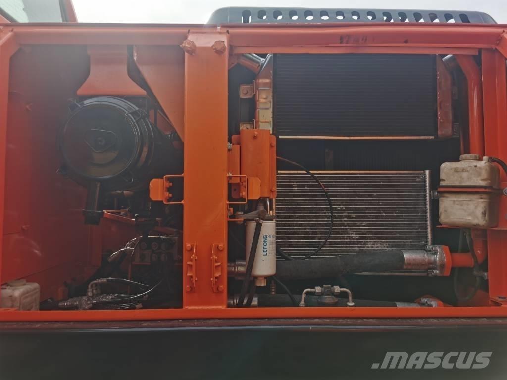 Doosan DX225LC-9C Bagri goseničarji