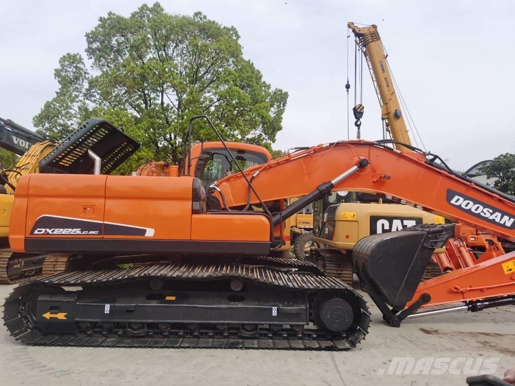 Doosan DX225LC-9C Bagri goseničarji