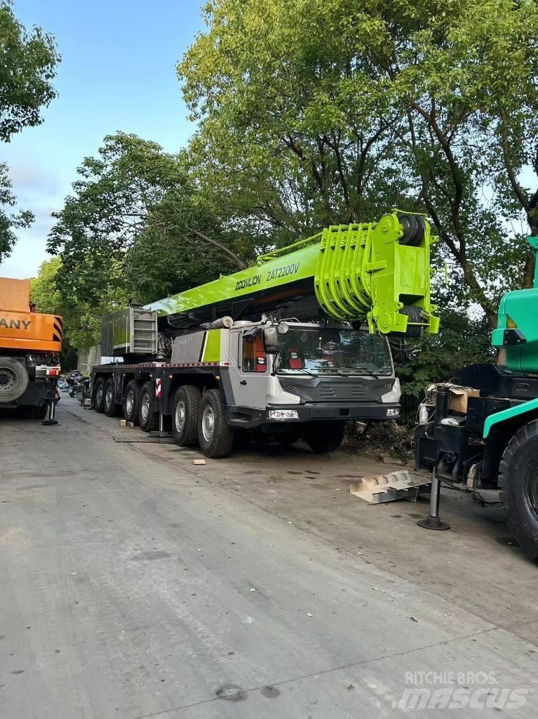 Zoomlion ZAT 2200 V Rabljeni žerjavi za vsak teren