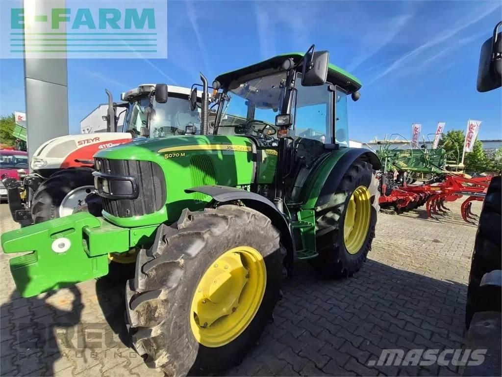 John Deere 5070 m Traktorji
