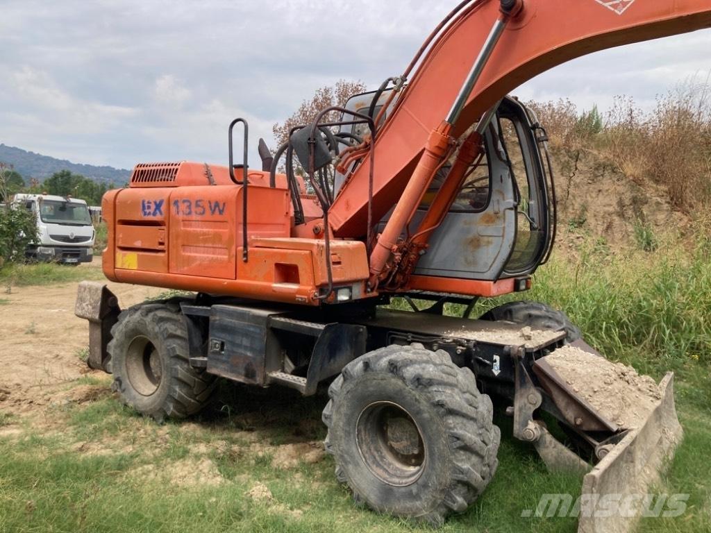 Hitachi EX 135 W Bagri na kolesih