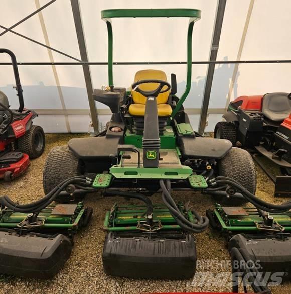 John Deere 8700 Kosilnice za zunanji prostor