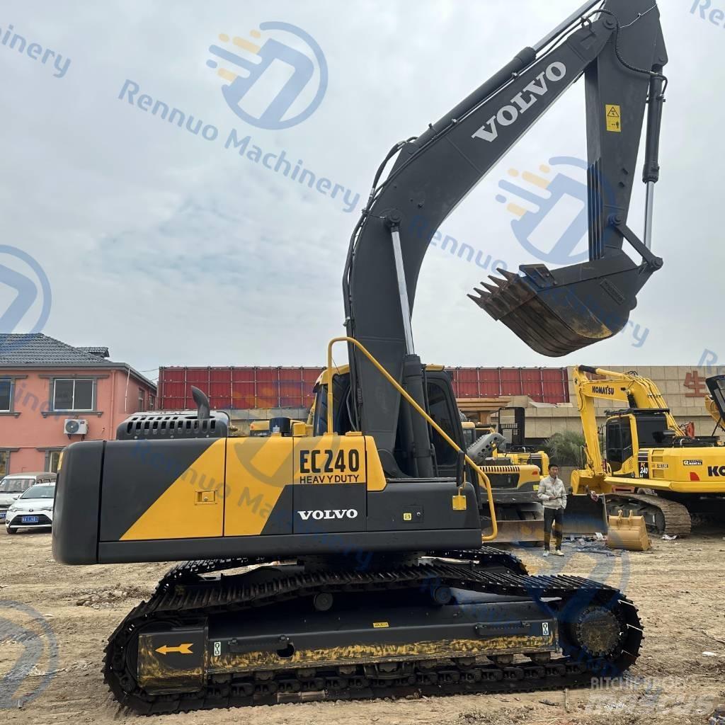 Volvo EC 240 Bagri goseničarji