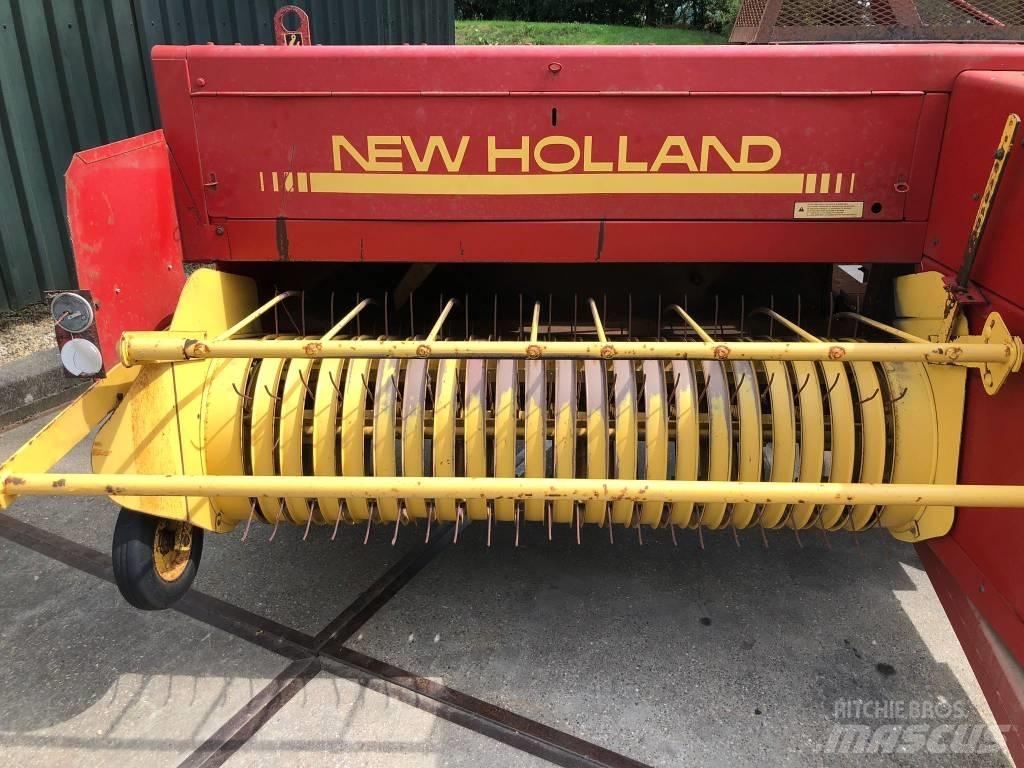 New Holland 570 Balirke (kvadratne bale)