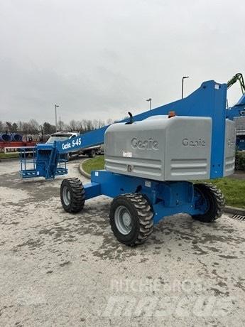 Genie S 45 Teleskopske dvižne ploščadi