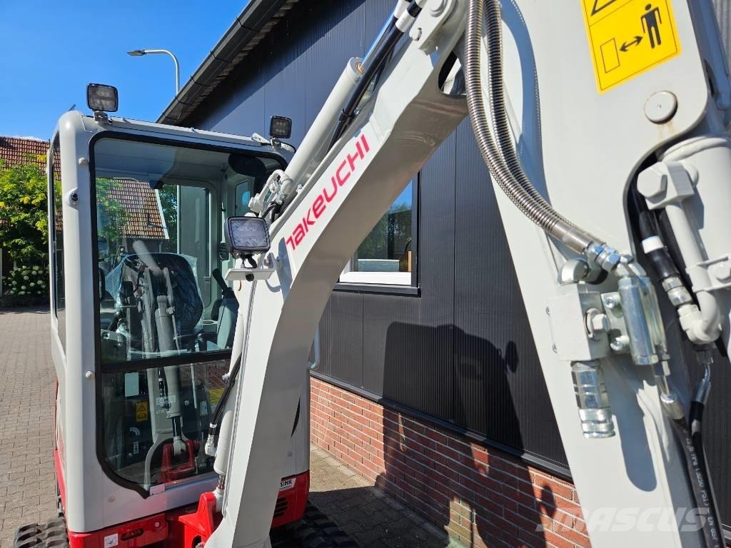 Takeuchi TB320 Demo Mini bagri <7t