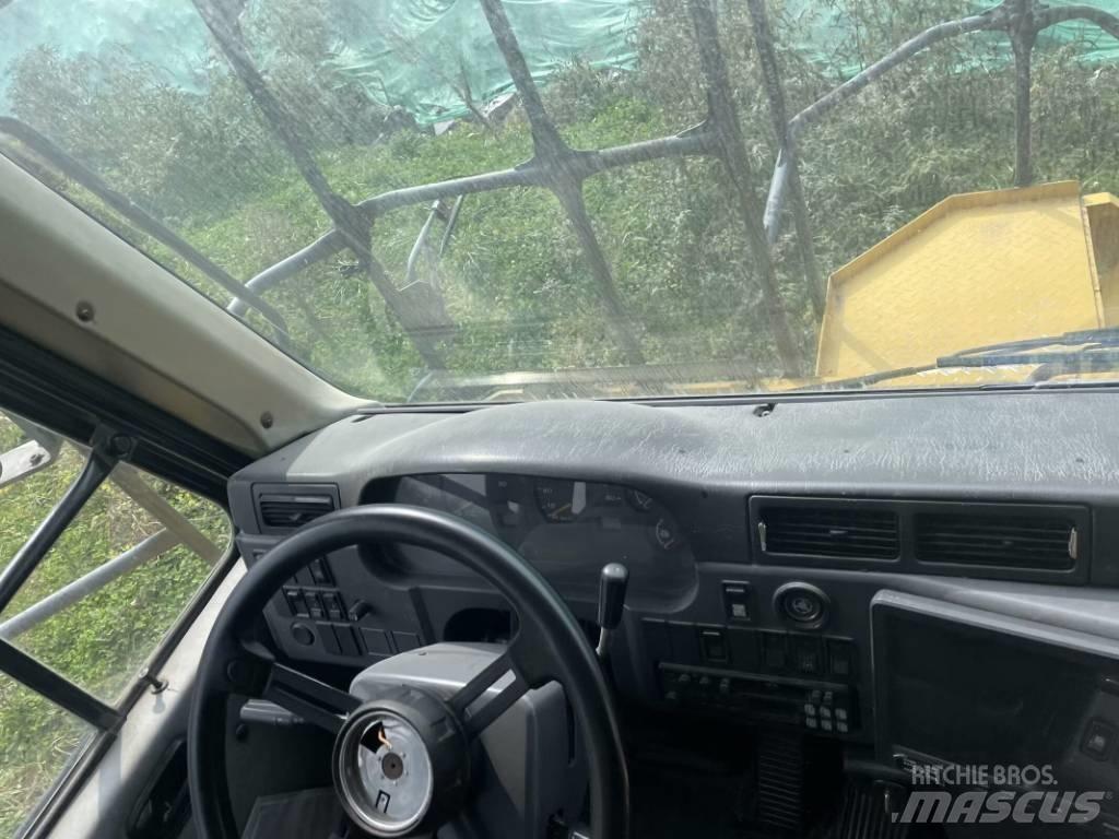 Komatsu HD 605-7 Togi demperi