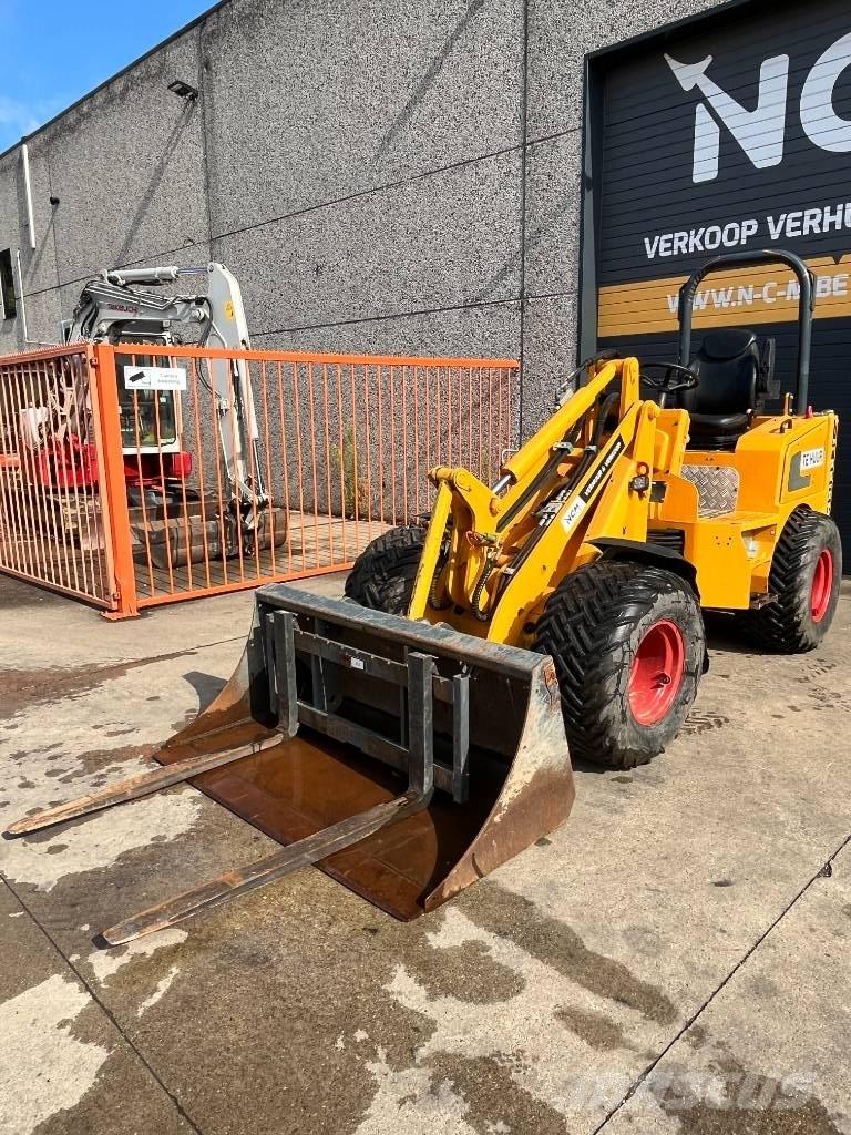 Knikmops KM 250 Kolesni nakladalci