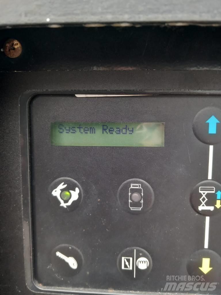 Genie GS 3369 RT Škarjaste dvižne ploščadi