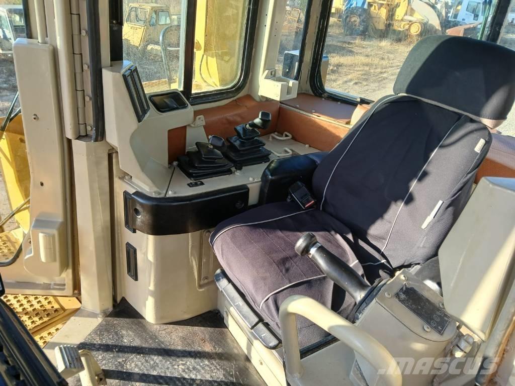 CAT D 9 R II Buldožerji goseničarji