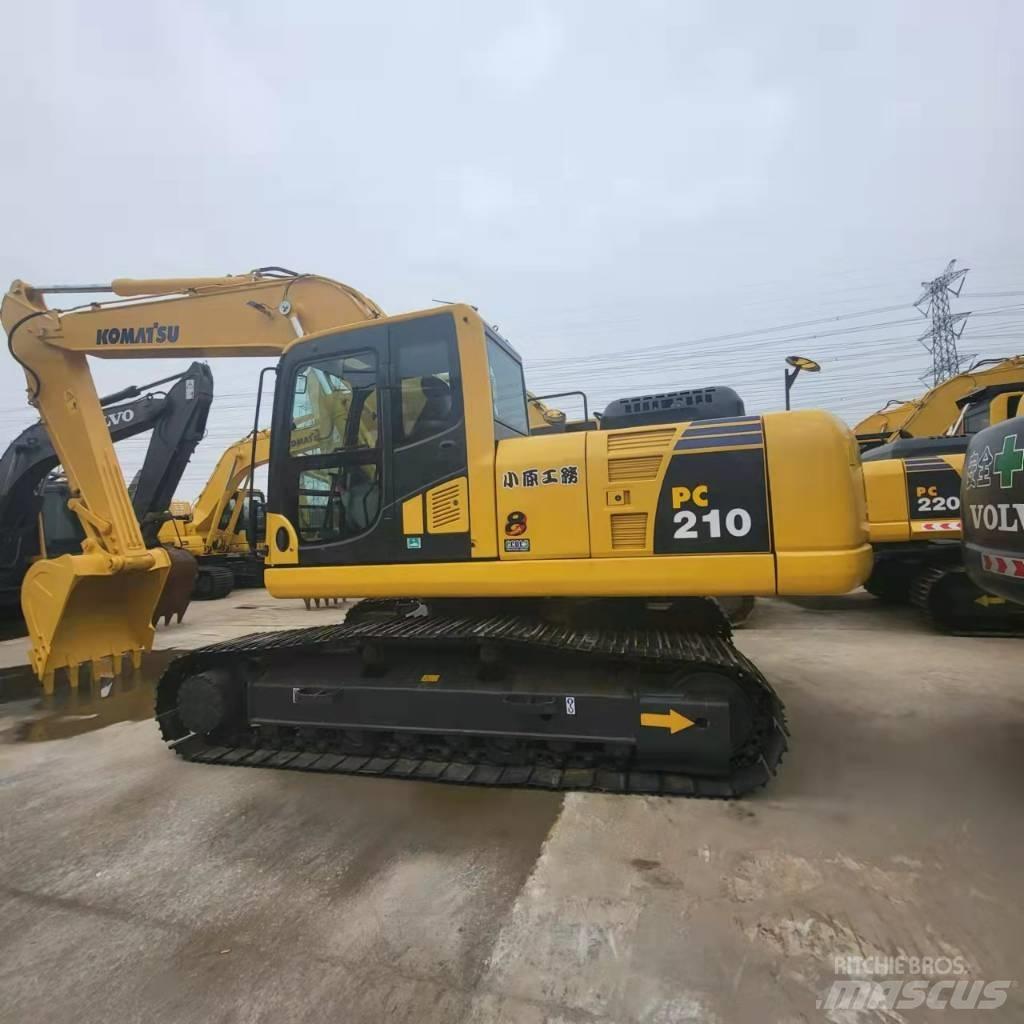 Komatsu PC 210 Bagri goseničarji