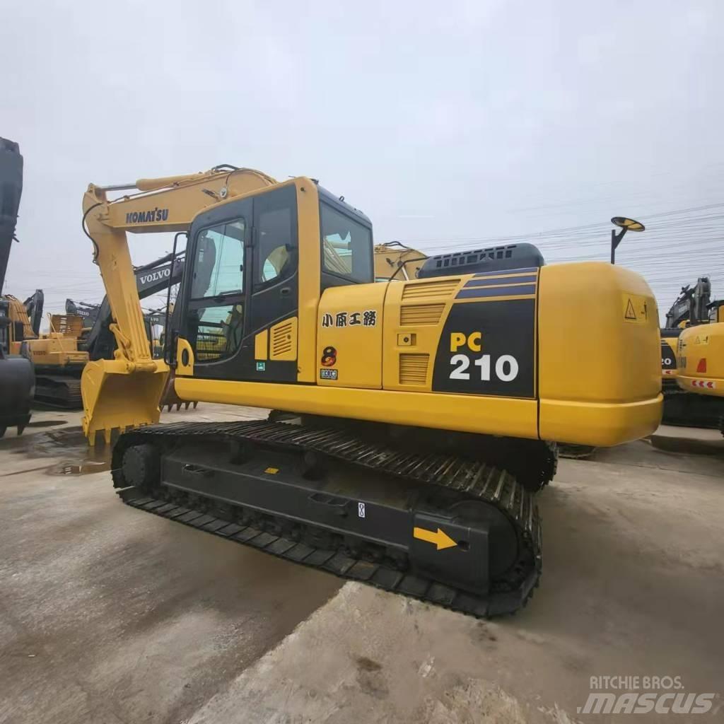 Komatsu PC 210 Bagri goseničarji