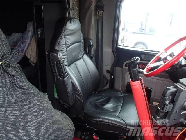 Peterbilt 388 Vlačilci