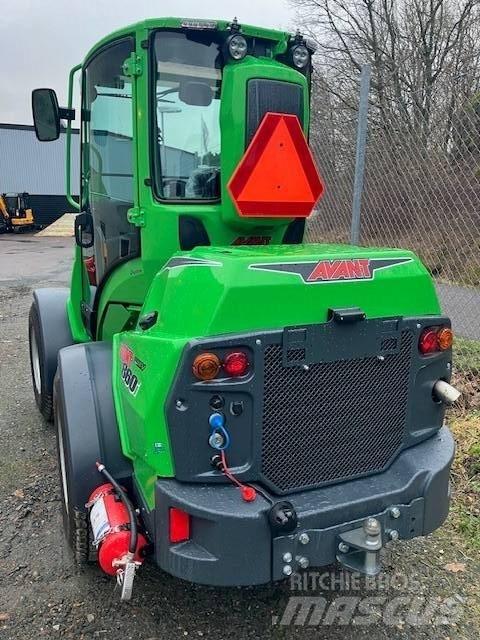 Avant 860 i Skid steer mini nakladalci