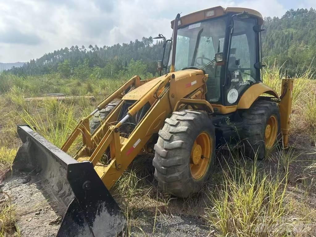 JCB 4 CX Bagri goseničarji