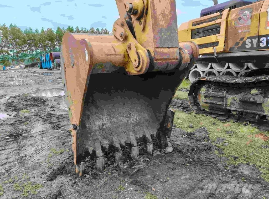CAT 326 Bagri goseničarji
