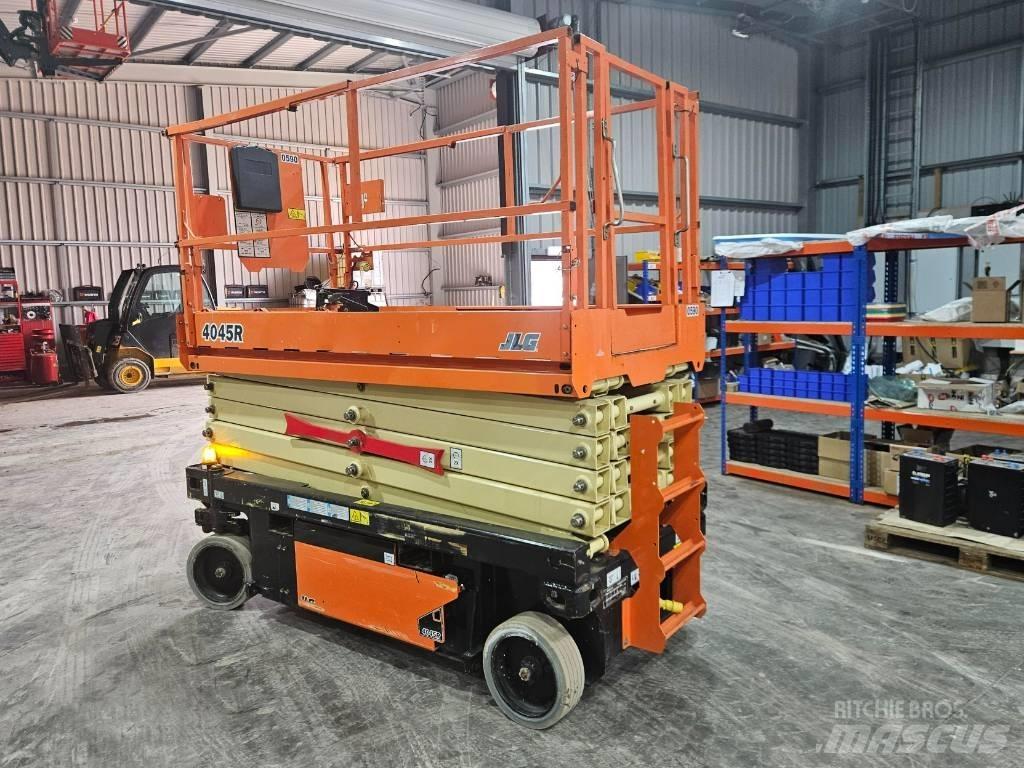 JLG 4045R Škarjaste dvižne ploščadi
