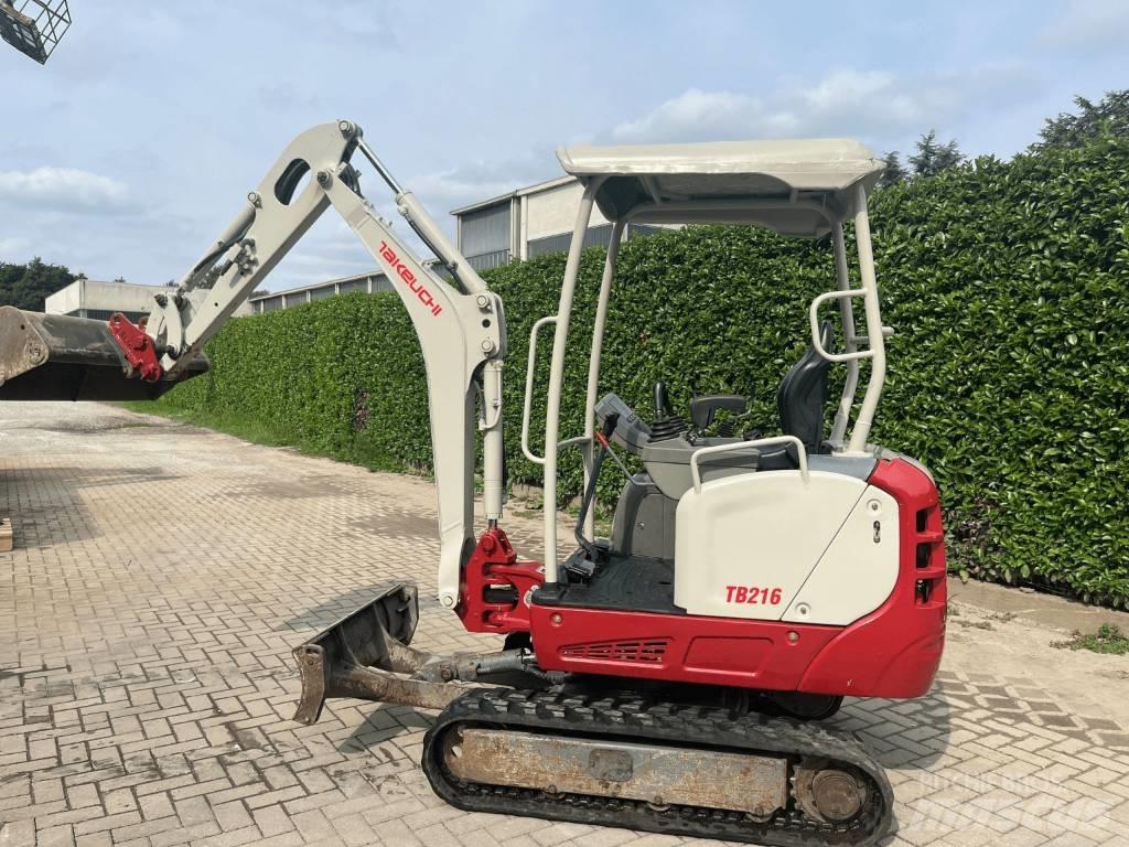 Takeuchi TB 216 Mini bagri <7t