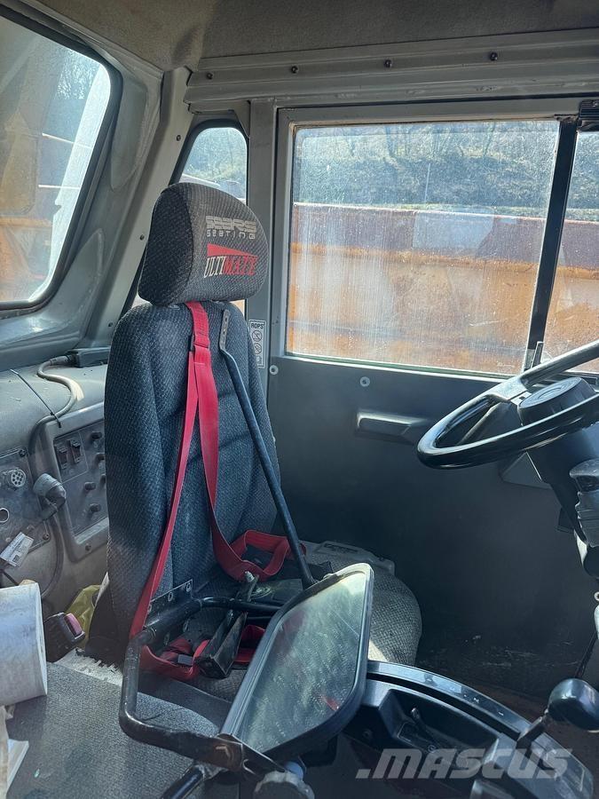 CAT 769D Kabine in notranjost