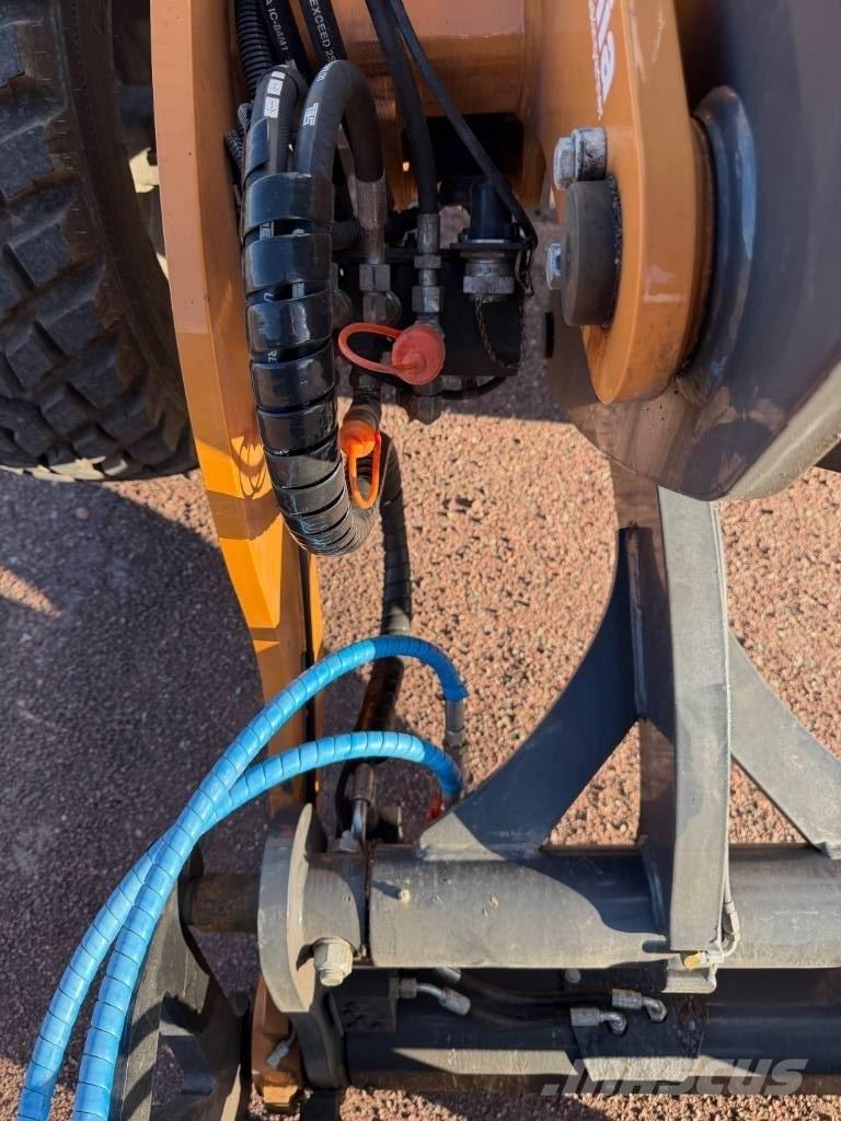 CASE 221 F Evolution Skid steer mini nakladalci
