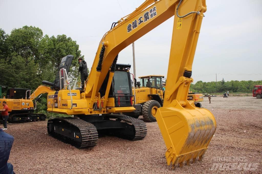 Komatsu PC 200-8 Bagri goseničarji