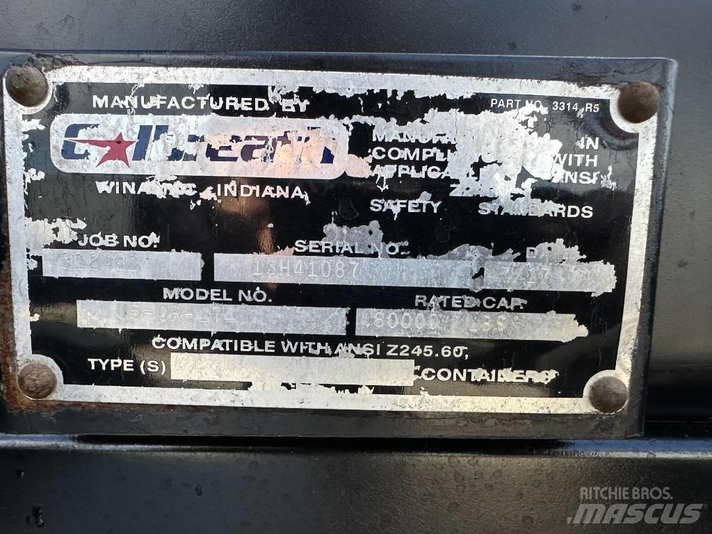 Mack GU813 Razstavljivi tovornjaki z žičnimi dvigali