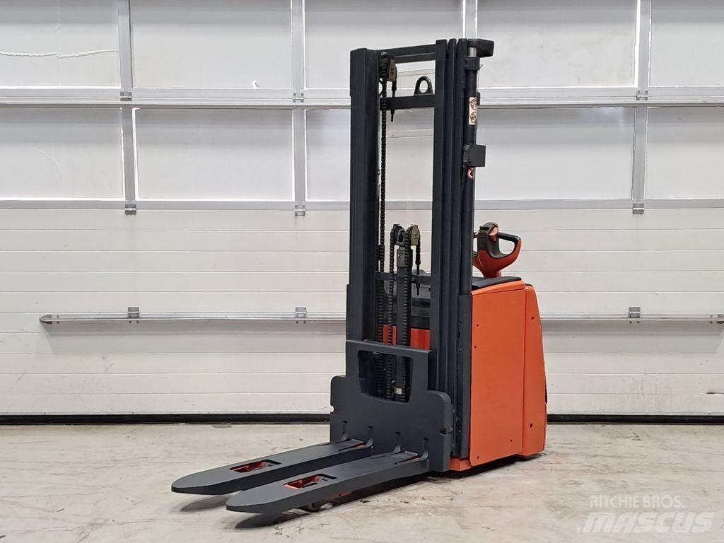 Linde L20 Ročni električni viličar