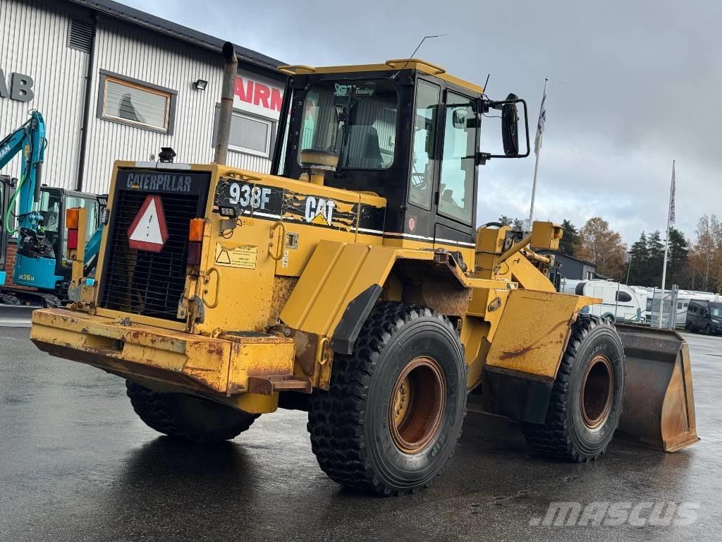 CAT 938 F II Kolesni nakladalci