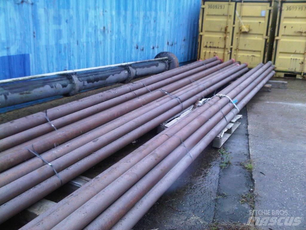  Drill pipes 32' X 4" Oprema za vrtanje nafte in plina