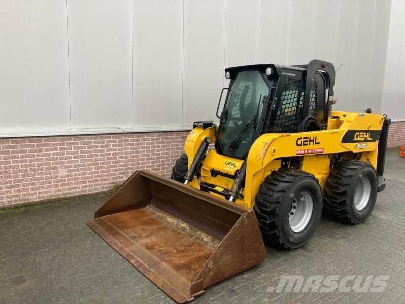 Gehl V420 Skid steer mini nakladalci