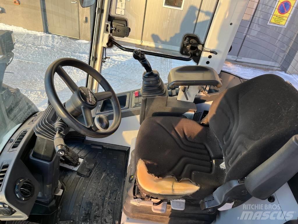 CLAAS Torion 956 Kolesni nakladalci