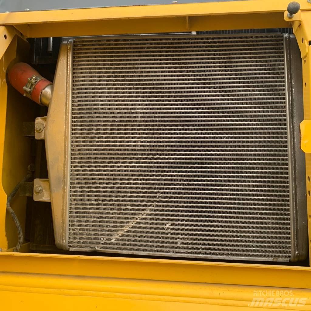 Komatsu PC450-8 Bagri goseničarji