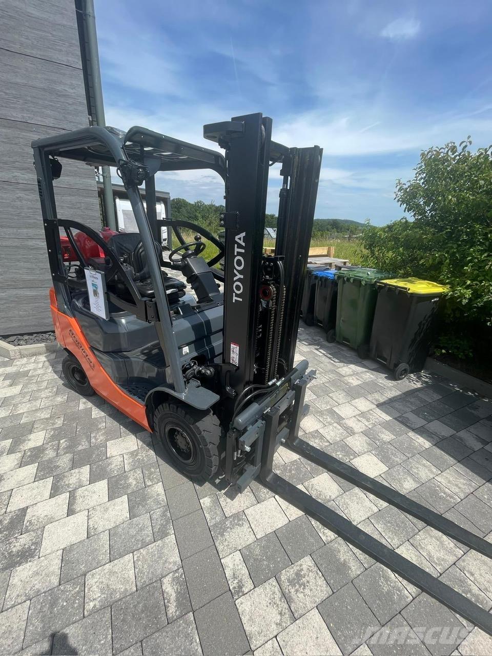 Toyota 02-8FGF18 Plinski viličarji