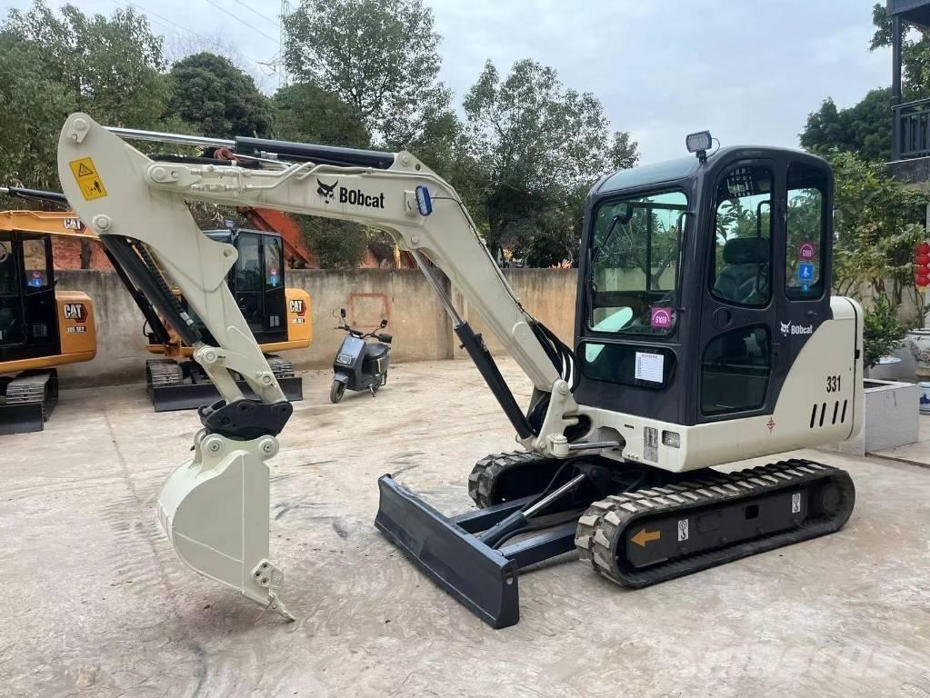 Bobcat 331 Mini bagri <7t