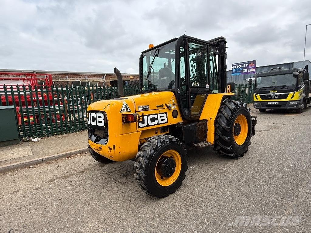 JCB 930-4 Terenski viličar