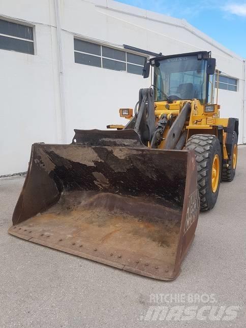 Volvo L90C Kolesni nakladalci
