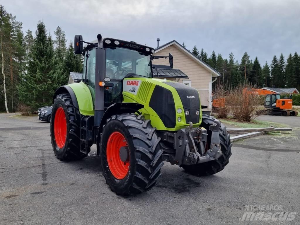 CLAAS 820 Axion Traktorji