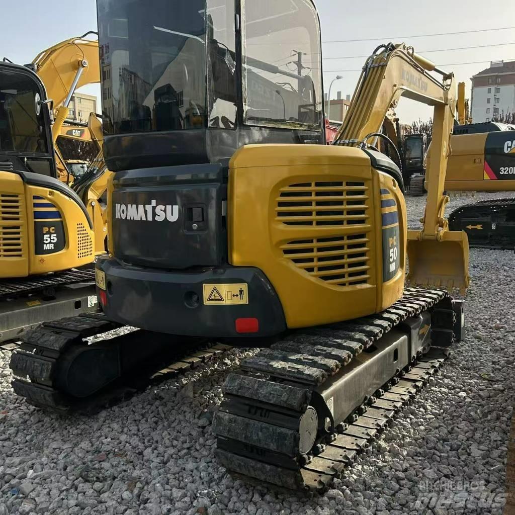 Komatsu 50-2 Bagri goseničarji